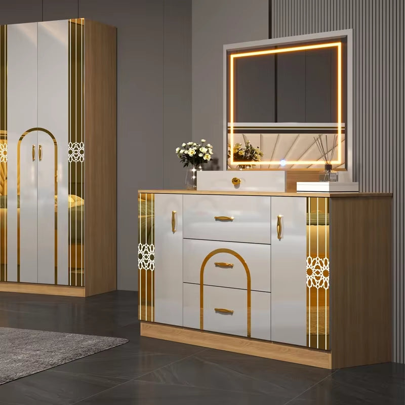 A Luxury Royal King Size Bedroom Sets Elegant Super Size Turkish Style Gold Mirrored LED Lighted Dubai Bedroom Furniture Set